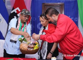 Heroína palestina Leila Khaled de visita en Nicaragua