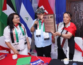 Heroína palestina Leila Khaled de visita en Nicaragua