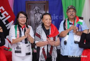 Heroína palestina Leila Khaled de visita en Nicaragua