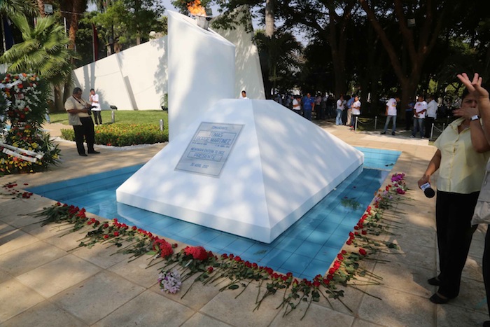 Una Flor para Tomás