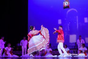 55 años del Ballet Folclórico Nicaragüense del maestro Ronald Abud Vivas