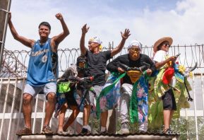 Feligreses acompañan a Santo Domingo de Guzmán rumbo a su morada en Las Sierritas