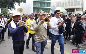 Feligreses acompañan a Santo Domingo de Guzmán rumbo a su morada en Las Sierritas