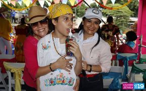 Feligreses acompañan a Santo Domingo de Guzmán rumbo a su morada en Las Sierritas