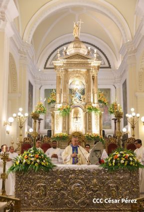 De esta manera leoneses celebran 77 años de la Gritería en honor a la Asunción de María