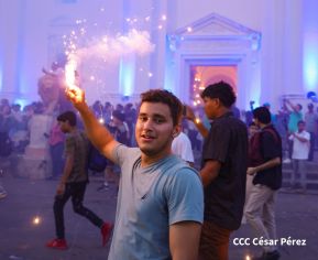 De esta manera leoneses celebran 77 años de la Gritería en honor a la Asunción de María