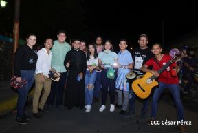 De esta manera leoneses celebran 77 años de la Gritería en honor a la Asunción de María