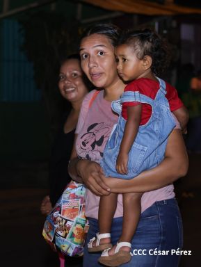 De esta manera leoneses celebran 77 años de la Gritería en honor a la Asunción de María
