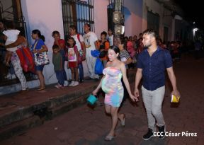 De esta manera leoneses celebran 77 años de la Gritería en honor a la Asunción de María