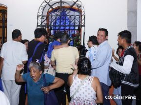 De esta manera leoneses celebran 77 años de la Gritería en honor a la Asunción de María