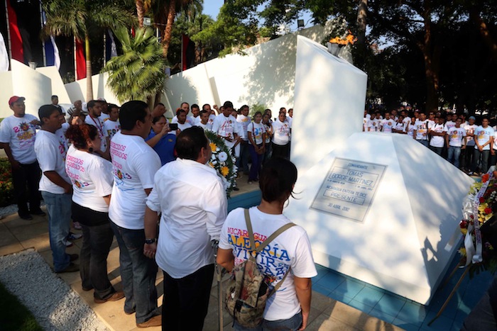Una Flor para Tomás