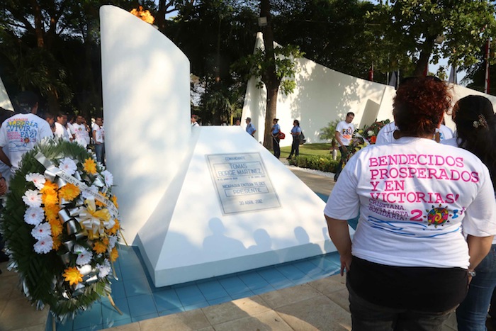 Una Flor para Tomás