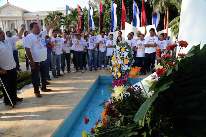 Una Flor para Tomás