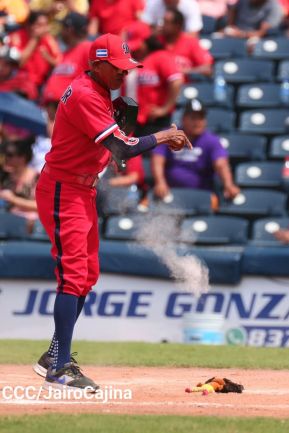 Séptimo juego de la semifinal del Campeonato Germán Pomares entre Los Dantos y Toros de Chontales