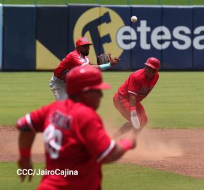 Séptimo juego de la semifinal del Campeonato Germán Pomares entre Los Dantos y Toros de Chontales