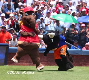 Séptimo juego de la semifinal del Campeonato Germán Pomares entre Los Dantos y Toros de Chontales