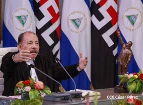 Comandante Daniel y Compañera Rosario en la XI Cumbre Extraordinaria de Jefes de Estado del ALBA-TCP