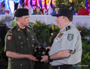 Acto en conmemoración del 45 aniversario de fundación del Ejército de Nicaragua