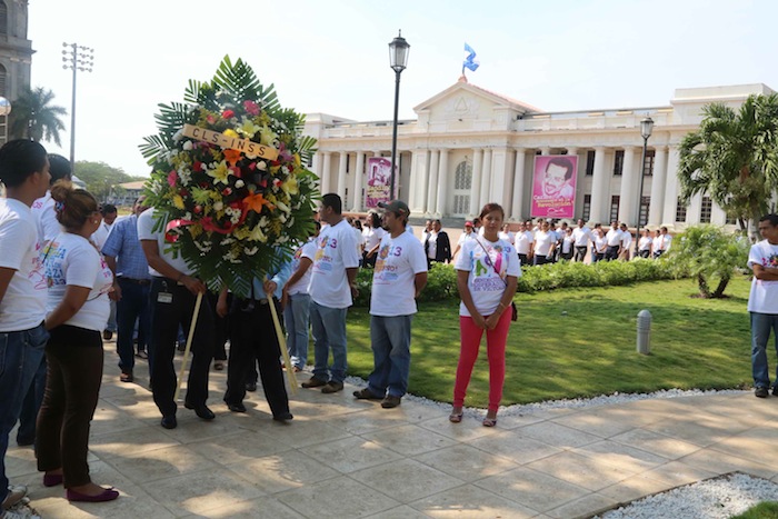 Una Flor para Tomás