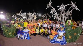 Celebración del Día Nacional del Huipil