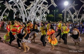 Celebración del Día Nacional del Huipil
