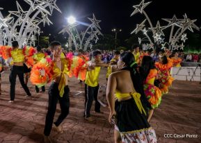 Celebración del Día Nacional del Huipil
