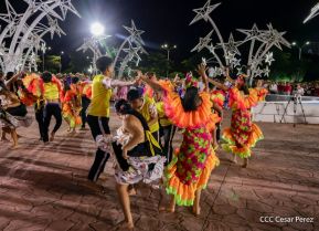 Celebración del Día Nacional del Huipil