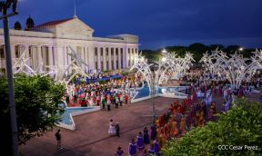 Celebración del Día Nacional del Huipil