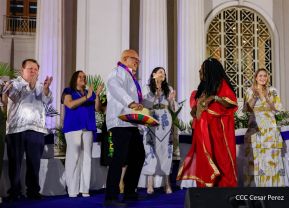 Celebración del Día Nacional del Huipil