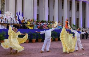 Celebración del Día Nacional del Huipil