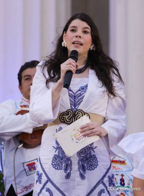 Celebración del Día Nacional del Huipil