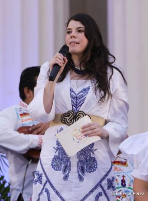 Celebración del Día Nacional del Huipil