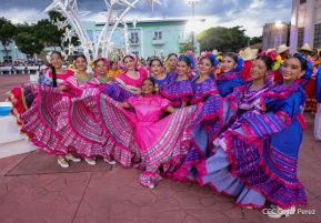 Celebración del Día Nacional del Huipil