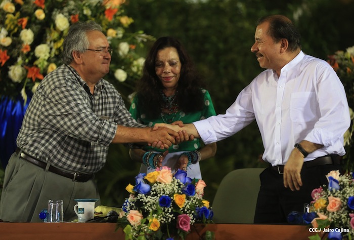 Daniel y Rosario celebran junto al pueblo el Día Internacional de los Trabajadores