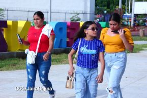 Inauguración del Estadio de Béisbol Rigoberto López Pérez en León