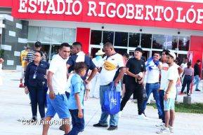 Inauguración del Estadio de Béisbol Rigoberto López Pérez en León