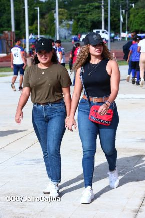 Inauguración del Estadio de Béisbol Rigoberto López Pérez en León