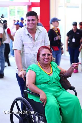 Inauguración del Estadio de Béisbol Rigoberto López Pérez en León
