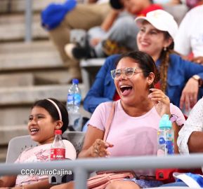 Inauguración del Estadio de Béisbol Rigoberto López Pérez en León