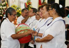 Cardenal Brenes celebra a San Antonio de Padua