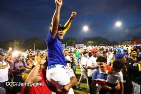 Germán Pomares Ordóñez corona a Chinandega como campeón 