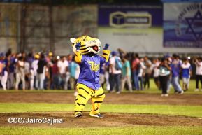 Germán Pomares Ordóñez corona a Chinandega como campeón 