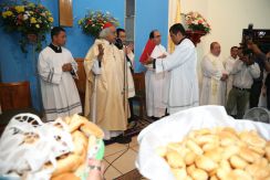 Cardenal Brenes celebra a San Antonio de Padua