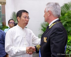 Compañero Alexander Khokhólikov recibe la Orden José de Marcoleta en el Grado de Gran Cruz 