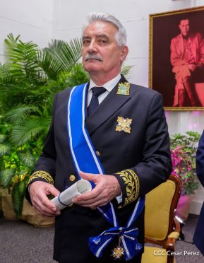 Compañero Alexander Khokhólikov recibe la Orden José de Marcoleta en el Grado de Gran Cruz 