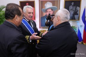 Compañero Alexander Khokhólikov recibe la Orden José de Marcoleta en el Grado de Gran Cruz 