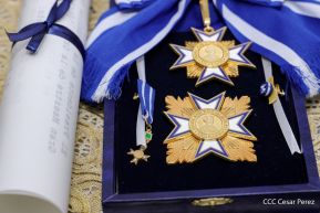 Compañero Alexander Khokhólikov recibe la Orden José de Marcoleta en el Grado de Gran Cruz 