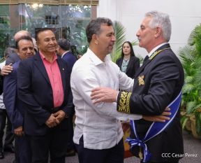 Compañero Alexander Khokhólikov recibe la Orden José de Marcoleta en el Grado de Gran Cruz 