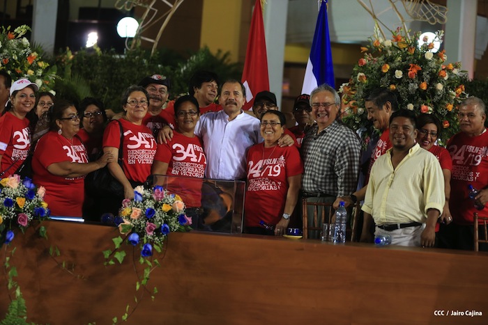 Daniel y Rosario celebran junto al pueblo el Día Internacional de los Trabajadores