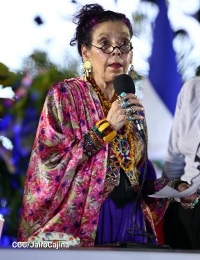 Conmemoración de los 45 años de fundación de la Policía Nacional y el Ministerio del Interior